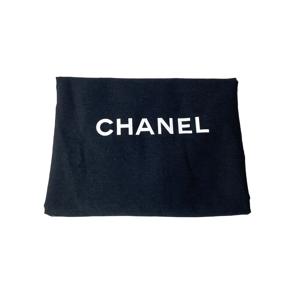 Chanel Boy Chanel Shoulder Bag - Picture 11 of 16